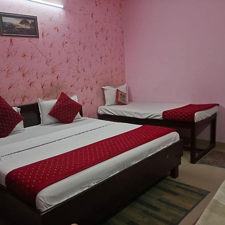 Airport Hotel Pariksheet Inn Új-Delhi Kültér fotó