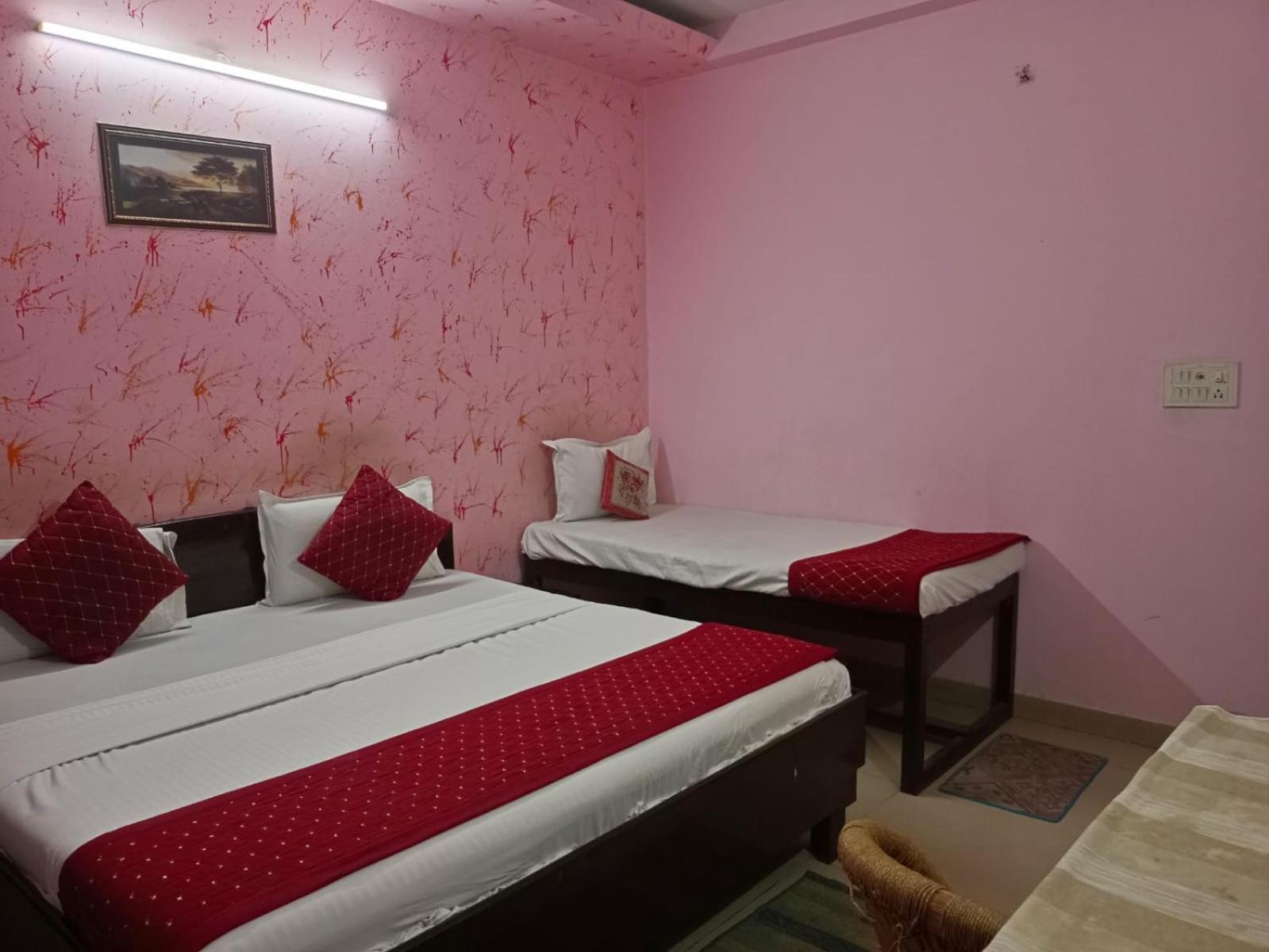Airport Hotel Pariksheet Inn Új-Delhi Kültér fotó
