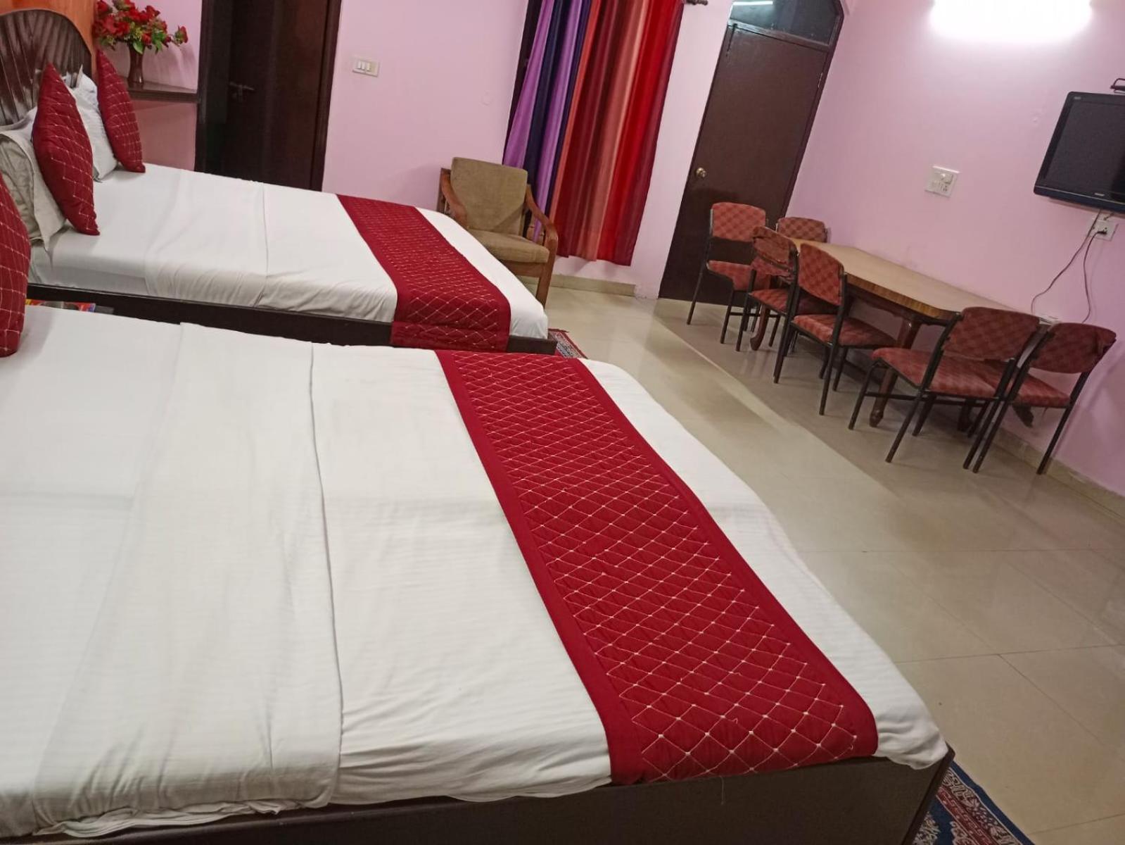 Airport Hotel Pariksheet Inn Új-Delhi Kültér fotó