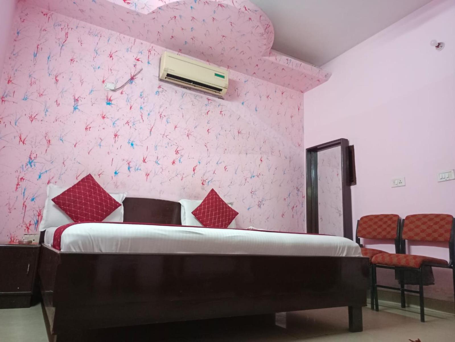 Airport Hotel Pariksheet Inn Új-Delhi Kültér fotó