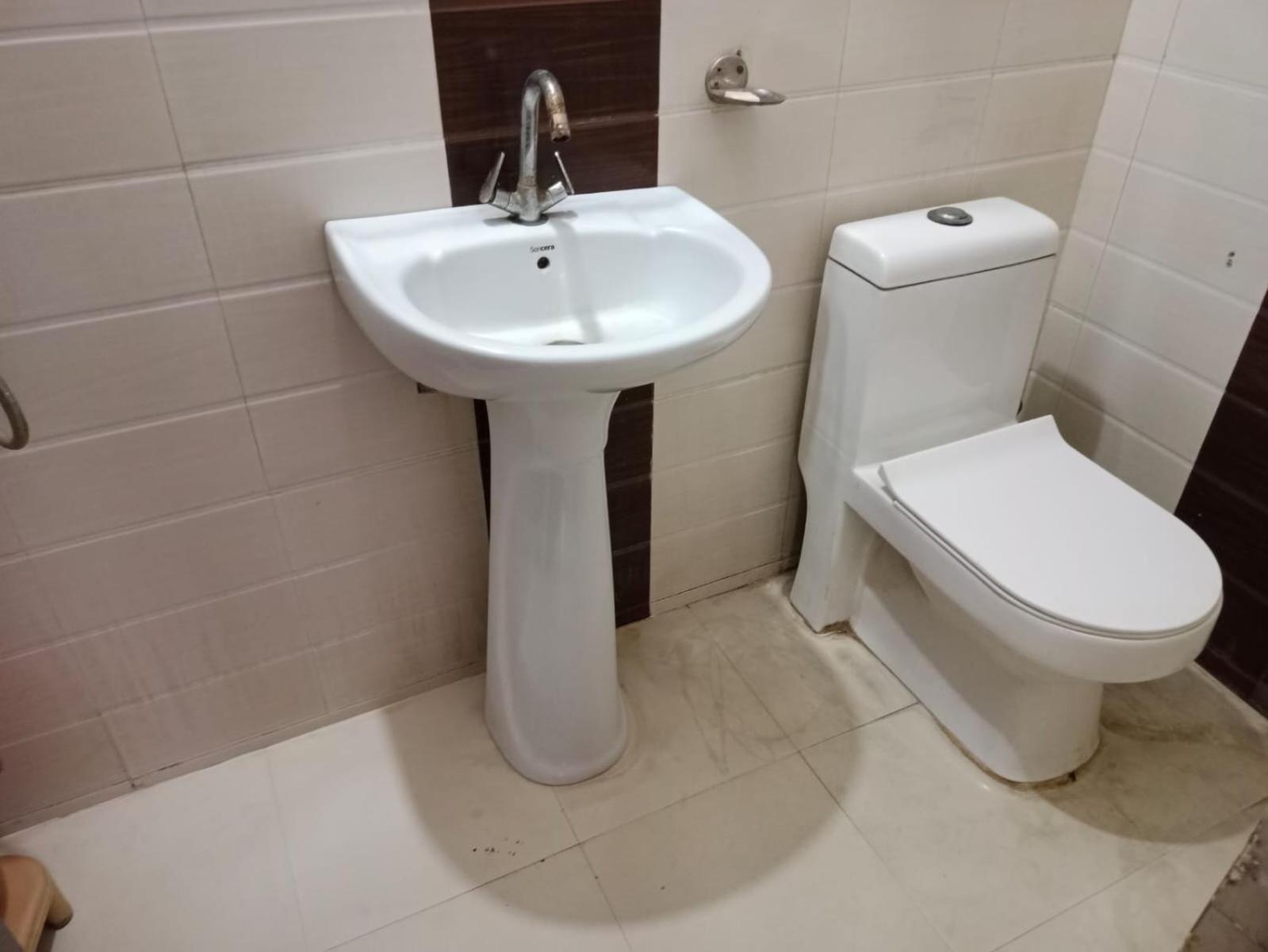 Airport Hotel Pariksheet Inn Új-Delhi Kültér fotó