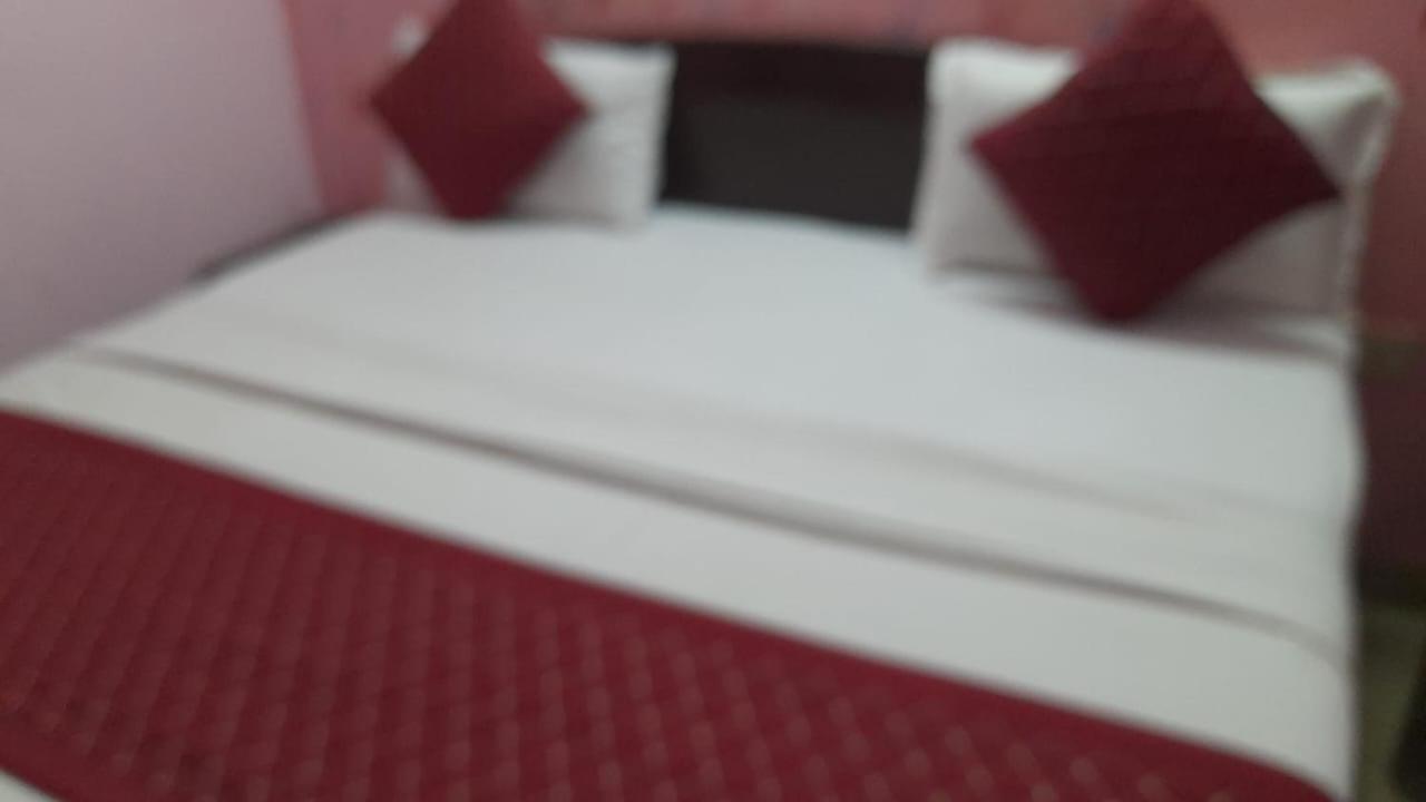 Airport Hotel Pariksheet Inn Új-Delhi Kültér fotó